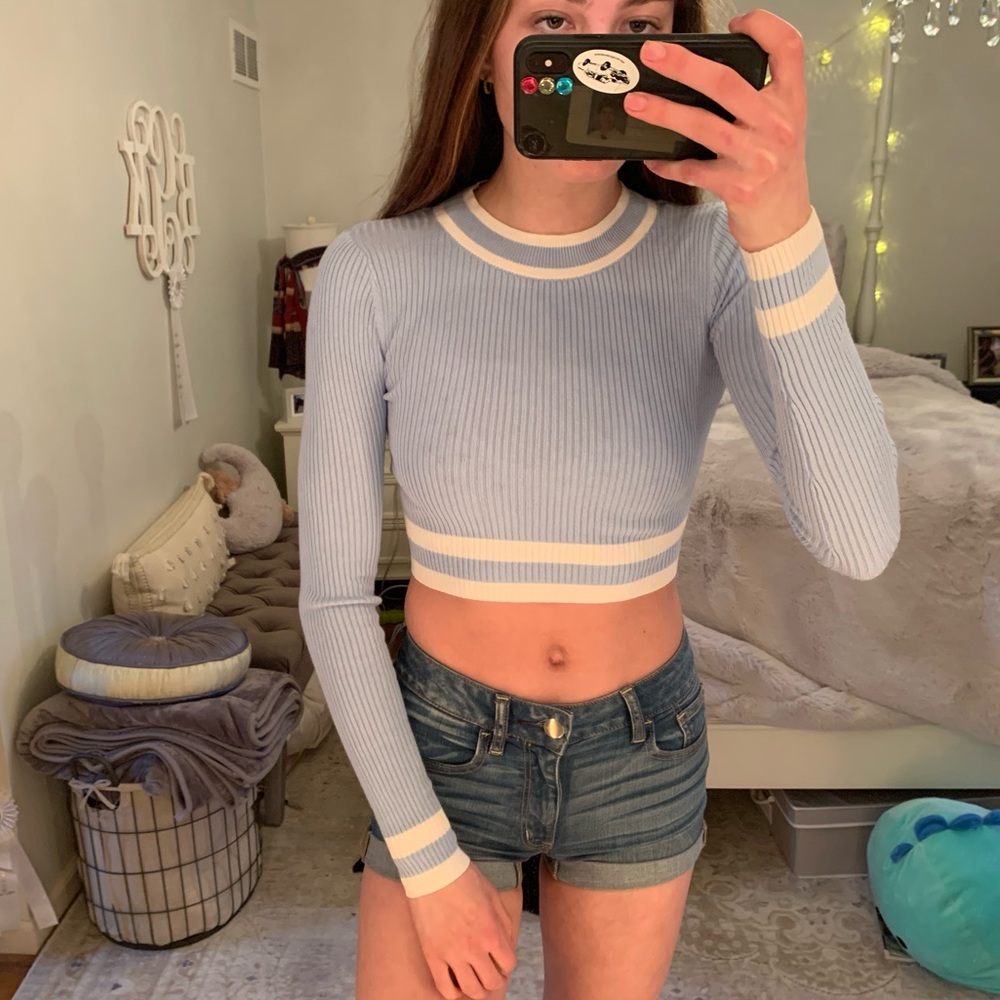70s style cropped sweater
